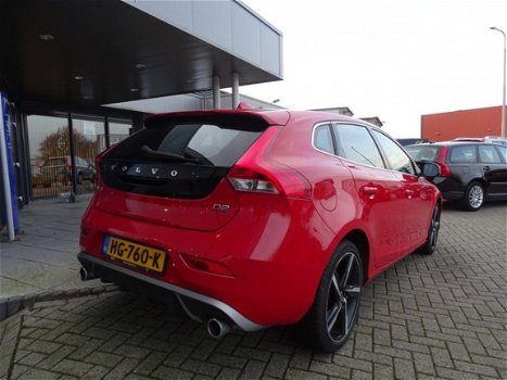 Volvo V40 - D2 R-Design Business Sport Navi Xenon Stoelverwarming - 1