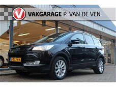 Ford Kuga - 1.5 EcoBoost Titanium 150pk 6-bak GROOT SCHERM NAVI, WINTER PACK, PRIVACY, PDC V+A, ETC.