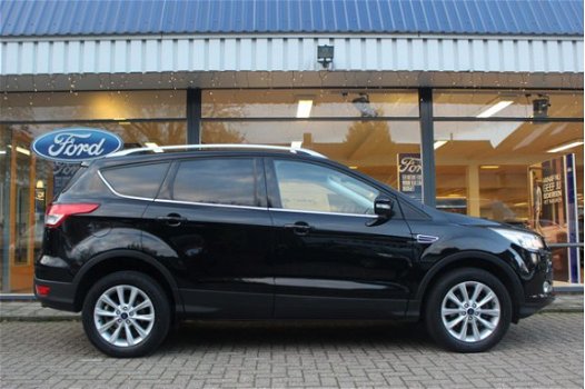 Ford Kuga - 1.5 EcoBoost Titanium 150pk 6-bak GROOT SCHERM NAVI, WINTER PACK, PRIVACY, PDC V+A, ETC. - 1