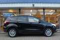 Ford Kuga - 1.5 EcoBoost Titanium 150pk 6-bak GROOT SCHERM NAVI, WINTER PACK, PRIVACY, PDC V+A, ETC. - 1 - Thumbnail