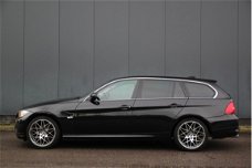 BMW 3-serie Touring - 318i Business Line Style Panorama/Elek.dak/Leer/Xenon/Parkeersensor v, a/Navi