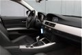 BMW 3-serie Touring - 318i Business Line Style Panorama/Elek.dak/Leer/Xenon/Parkeersensor v, a/Navi - 1 - Thumbnail