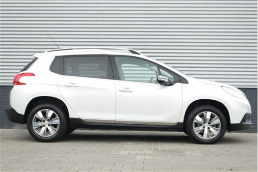 Peugeot 2008 - 1.2 110PK ALLURE NAVI ECC LMV CRUISE HALFLEDER CHROOM DONKER GLAS ETC FINANCIEREN AL - 1