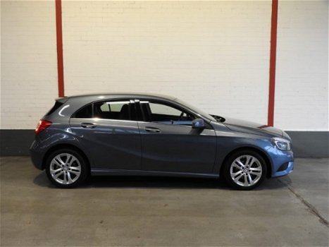 Mercedes-Benz A-klasse - 180 Ambition NAVI/AIRCO/HALF-LEER/PDC/XENON/LMV - 1