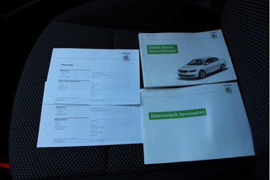 Skoda Octavia Combi - 1.6 TDI GREENLINE NAVIGATIE - 1