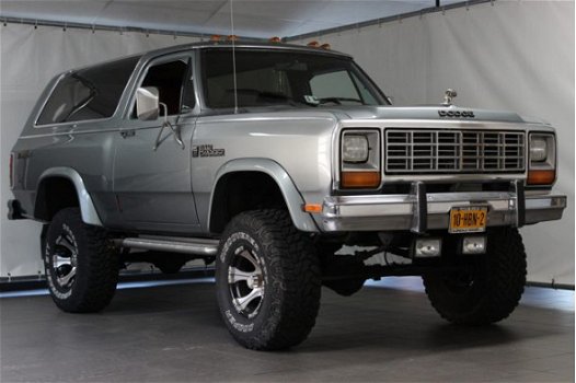 Dodge Ramcharger - 5.2 V8 SPORT UTILITY Bruut/Dik/Ruig Youngtimer - 1