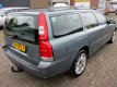 Volvo V70 - 2.4 T Geartronic BTW AUTO YOUNGTIMER ECC LEER NAVI APK 11-2020 - 1 - Thumbnail