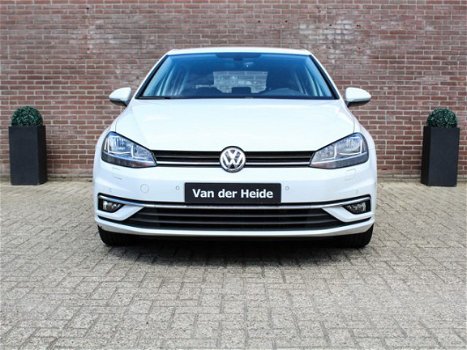 Volkswagen Golf - 1.0 TSI Comfortline 115PK Stoelverwarming, Achteruitrijcamera, Navigatie, Park Dis - 1