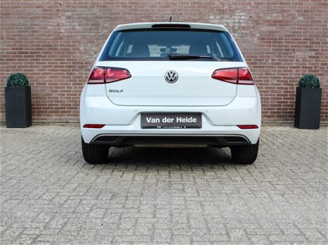 Volkswagen Golf - 1.0 TSI Comfortline 115PK Stoelverwarming, Achteruitrijcamera, Navigatie, Park Dis - 1