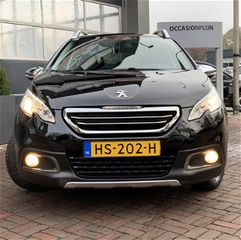 Peugeot 2008 - 1.2 PureTech Allure 82pk automaat, navigatiesysteem, panorama dak, pakeer sensoren - 1