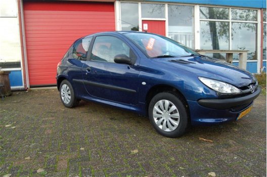 Peugeot 206 - 1.1 XR - 1