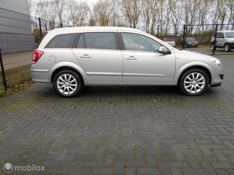 Opel Astra Wagon - 1.6 Temptation - 1