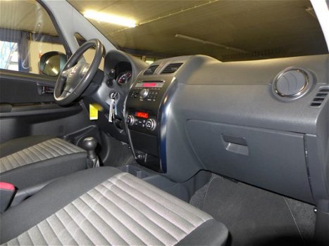 Fiat Sedici - 1.6 16v 120pk 4x2 Emotion, climat control, lm velgen, hoge zit - 1