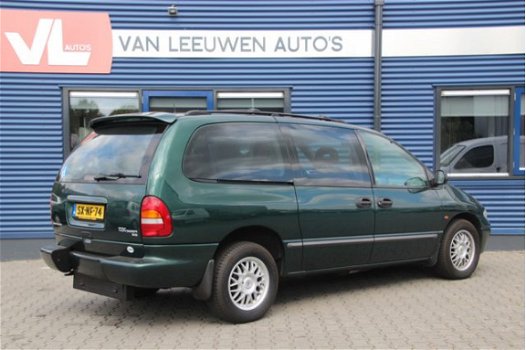 Chrysler Grand Voyager - 2.4i SE | Rolstoel uitvoering | 100 % dealer onderhouden - 1