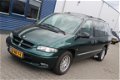 Chrysler Grand Voyager - 2.4i SE | Rolstoel uitvoering | 100 % dealer onderhouden - 1 - Thumbnail