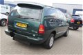 Chrysler Grand Voyager - 2.4i SE | Rolstoel uitvoering | 100 % dealer onderhouden - 1 - Thumbnail