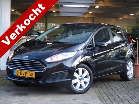 Ford Fiesta - 1.0 Titanium Airco, stoelverwamring, Trekhaak - 5Drs - 1