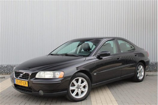 Volvo S60 - 2.0T Edition Chrono 2de eigenaar, Half leder, 29-12-2020 APK gekeurd, Afneembare trekhaa - 1