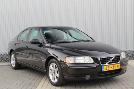 Volvo S60 - 2.0T Edition Chrono 2de eigenaar, Half leder, 29-12-2020 APK gekeurd, Afneembare trekhaa - 1