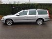 Volvo V70 - 2.4 T Comfort Line /LEDER BEKLEDING/ AUTOMAAT/ AIRCO/ YOUNG TIMER - 1 - Thumbnail