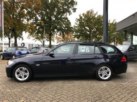 BMW 3-serie Touring - 318i Business Line Trekhaak, Navigatie, Xenon, Clima, Cruise, etc - 1