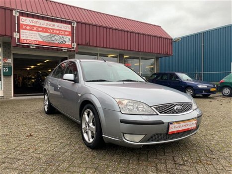 Ford Mondeo - 1.8-16V Platinum navi, cruise control, clima control en meer - 1