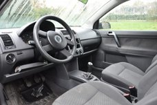 Volkswagen Polo - 1.9 SDI/SCHADE VOOR EN RECHTS ACHTER/AIRCO/TREKHAAK