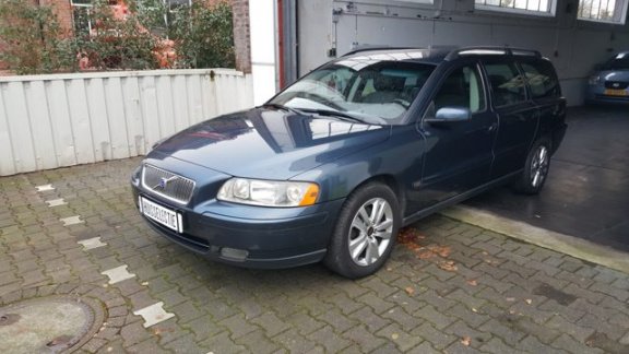 Volvo V70 - 2.4D Dealeronderhouden Nap APK Youngtimer - 1