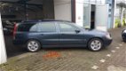 Volvo V70 - 2.4D Dealeronderhouden Nap APK Youngtimer - 1 - Thumbnail