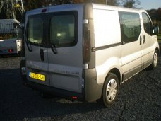 Opel Vivaro - VIVARO 1.9DTI 2.7T L1H1