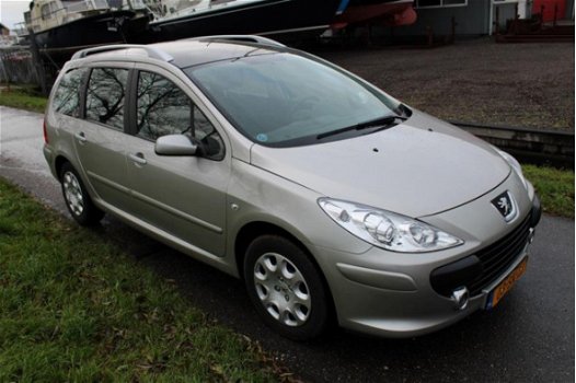 Peugeot 307 SW - 1.6-16V // KLIMA / CRUISE / PANORAMA DAK / TREKHAAK // - 1