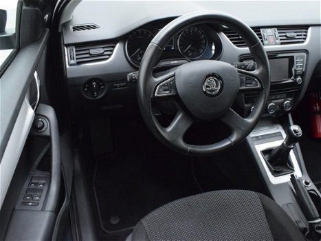 Skoda Octavia - 1.6 TDI 110pk Businessline (NAVI/CLIMA/PDC) - 1