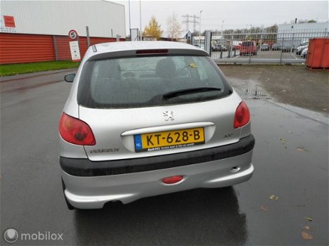 Peugeot 206 - 1.4 X-Design met nieuwe apk - 1