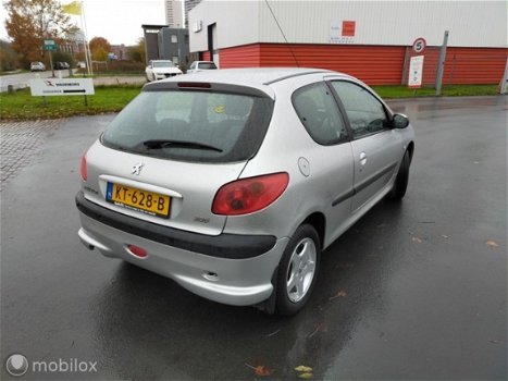 Peugeot 206 - 1.4 X-Design met nieuwe apk - 1