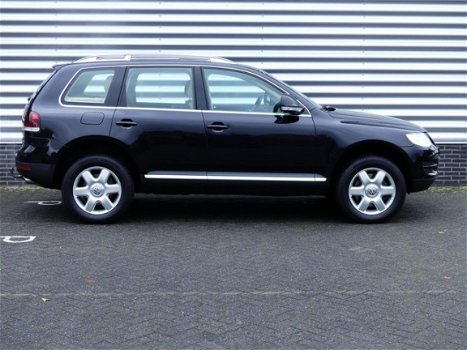 Volkswagen Touareg - 4.2 V8 FSI Automaat, Leer, Navi, Trekh - 1