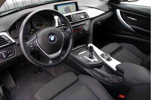 BMW 3-serie Touring - 320i Sportline Aut8 [ panoramadak navi prof. sportstoelen ] 184 PK - 1