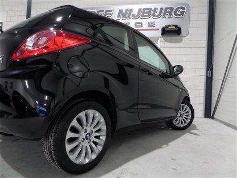 Ford Ka - 1.2 Titanium uitgevoerd ORIGINEEL NL Airco LM velgen Nieuwstaat - 1