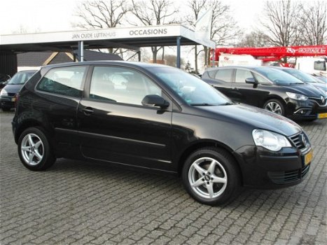 Volkswagen Polo - 1.2 Comfortline 44KW - airco - pdc - lmv - 1