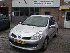 Renault Clio - 1.4-16V Expression BJ 31-06-2006-APK 19-NOV-2020