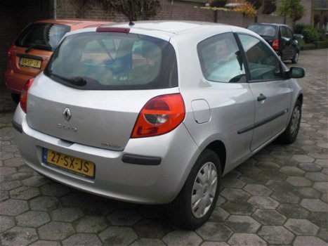 Renault Clio - 1.4-16V Expression BJ 31-06-2006-APK 19-NOV-2020 - 1