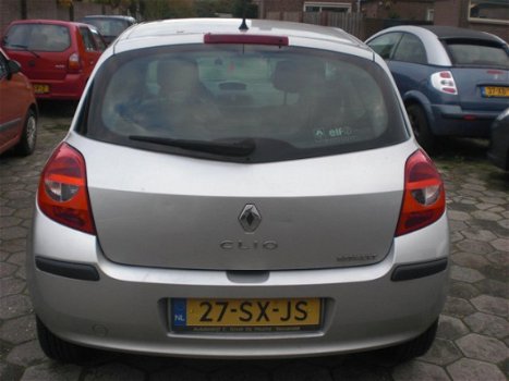 Renault Clio - 1.4-16V Expression BJ 31-06-2006-APK 19-NOV-2020 - 1