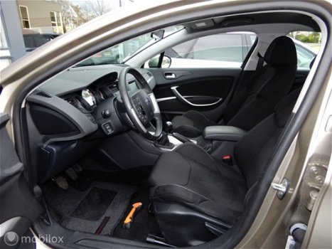 Citroën C5 - 1.8 16V Dynamique NAVIGATIE/PDC/BLUETOOTH/CLIMA/ETC - 1