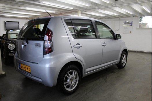 Daihatsu Sirion 2 - 1.3-16V Prestige - 1