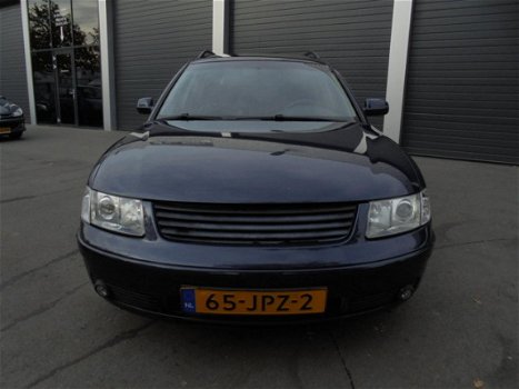 Volkswagen Passat Variant - 2.8 V6 syncro Comfortline 4X4 - 1