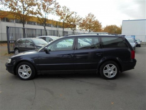 Volkswagen Passat Variant - 2.8 V6 syncro Comfortline 4X4 - 1