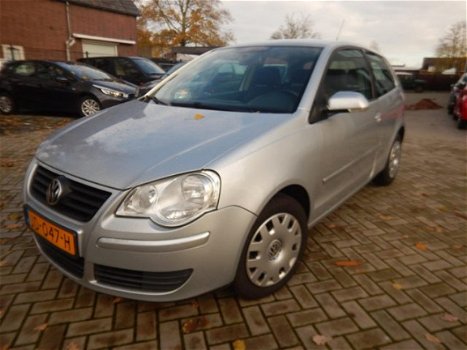 Volkswagen Polo - 1.2 Trendline AIRCO, N.A.P.INRUIL MOGELIJKAPK TOT 2021 - 1