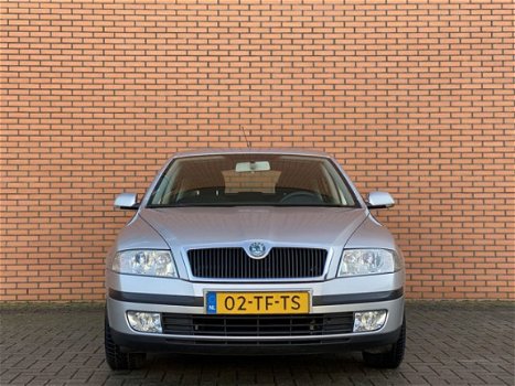 Skoda Octavia - 1.6 Ambiente | Airconditioning | Cruise Control | Trekhaak | Elektrische Spiegels | - 1