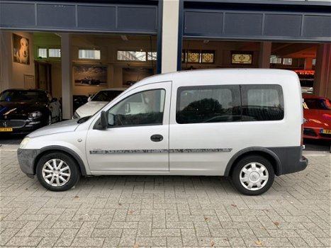 Opel Tour - 1.6/5-PERSOONS/BENZINE - 1