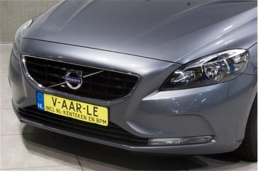 Volvo V40 - Euro6 2.0 D2 Aut. Navigatie CruiseControl ParkAssist 120pk - 1