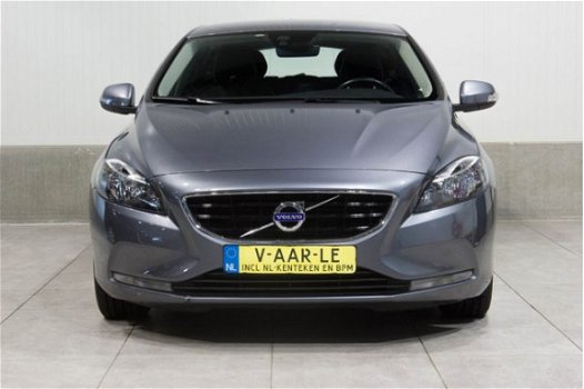 Volvo V40 - Euro6 2.0 D2 Aut. Navigatie CruiseControl ParkAssist 120pk - 1